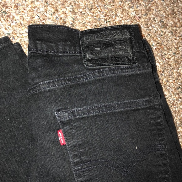 Levi’s 513 - Picture 3 of 3